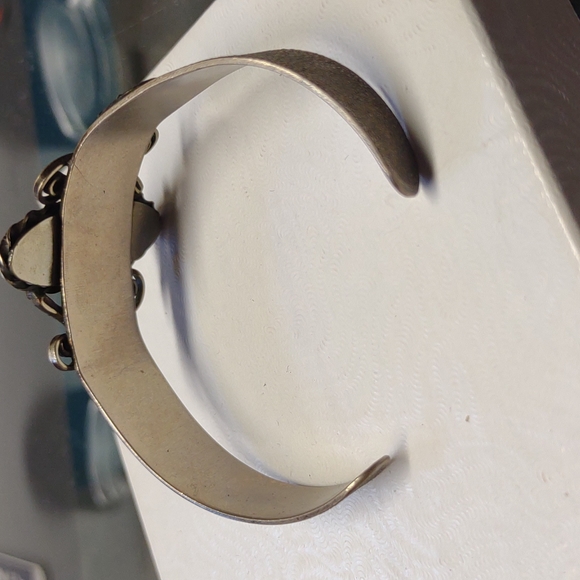 Vintage Cameo Floral Bracelet - Picture 3 of 8